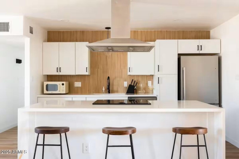 ac835db6-1964-43e0-8ac1-b34a5e8bf998