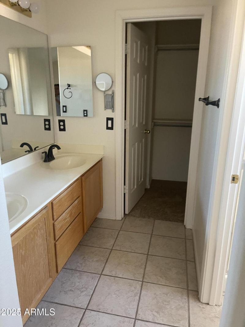 20250919_224738129_iOS