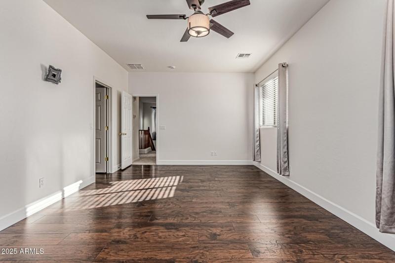 Large Master Bredroom