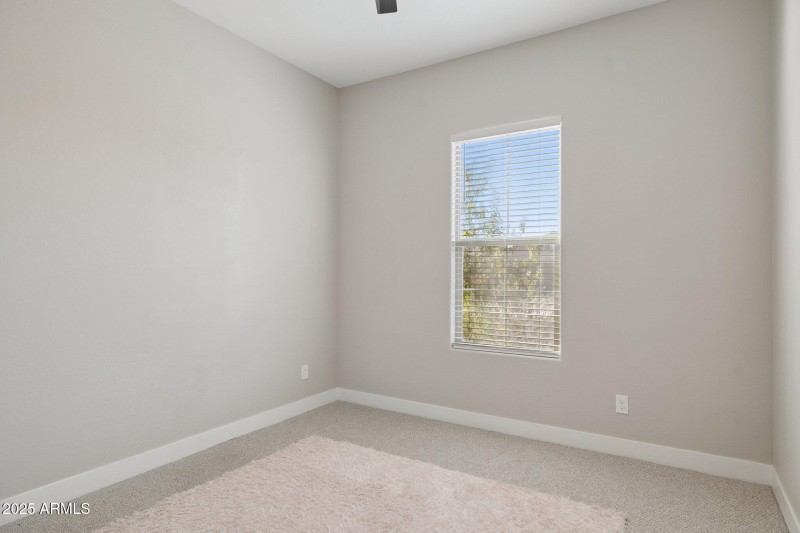 36-web-or-mls-12047-e-sereno-rd