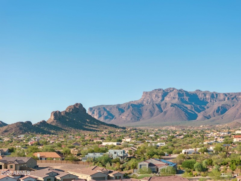 53-web-or-mls-12047-e-sereno-rd