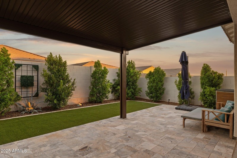 69-web-or-mls-12047-e-sereno-rd