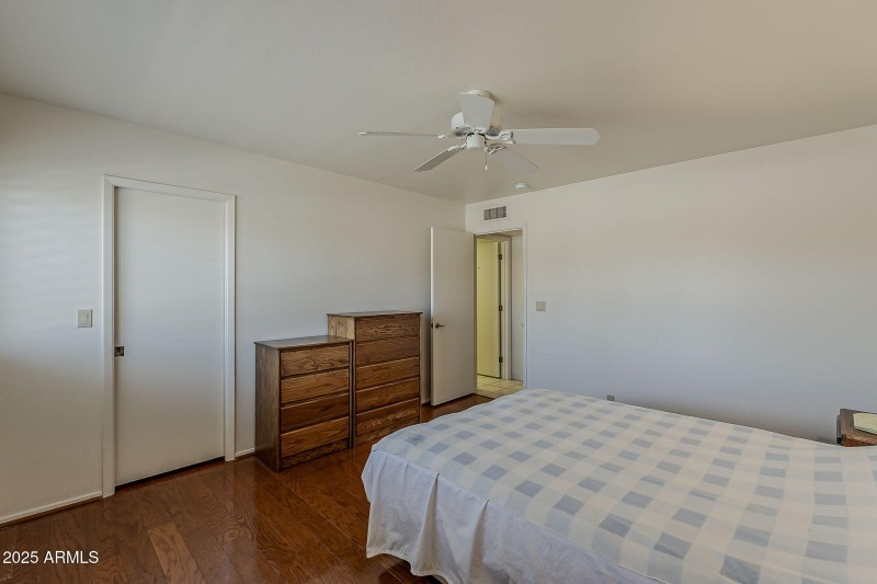 38-web-or-mls-Navarro Ave-38