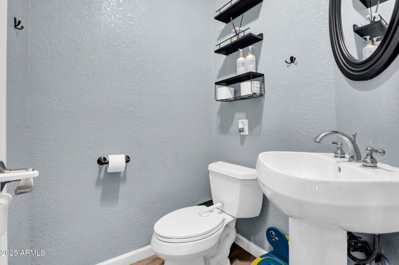 11-web-or-mls-6064 E Ingram St-11