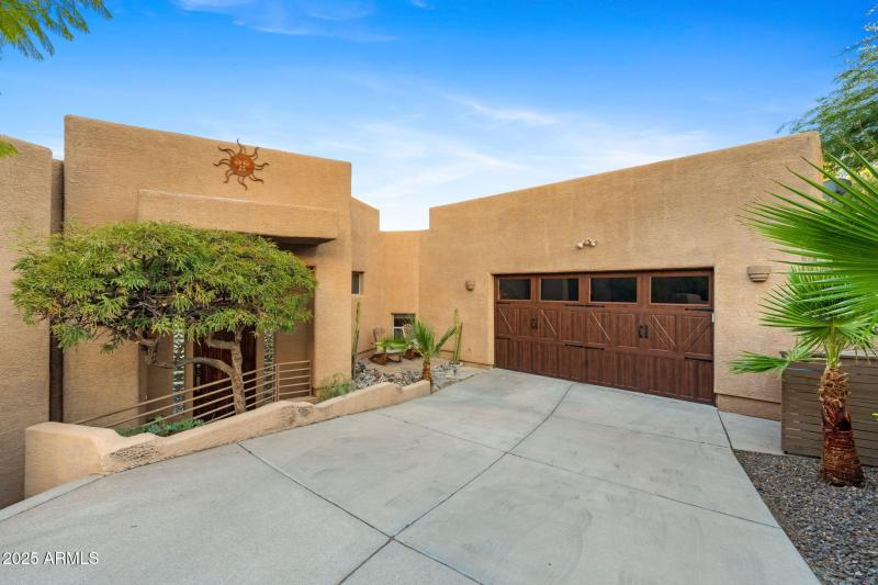 4-web-or-mls-15660-e-tepee-dr