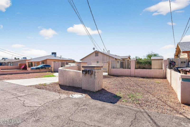 32_8321_W_Edwards32_mls