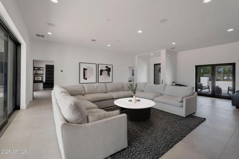 9027N82ndSt_WS_family (31)