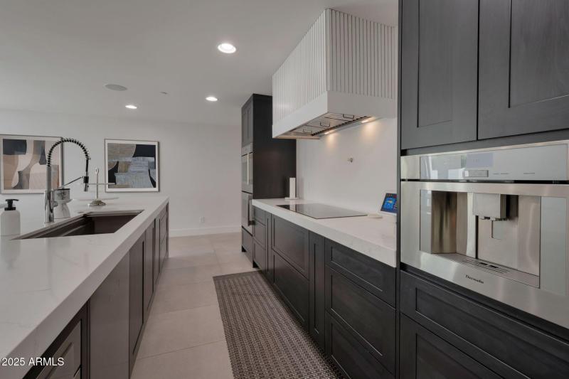 9027N82ndSt_WS_kitchen2 (22)