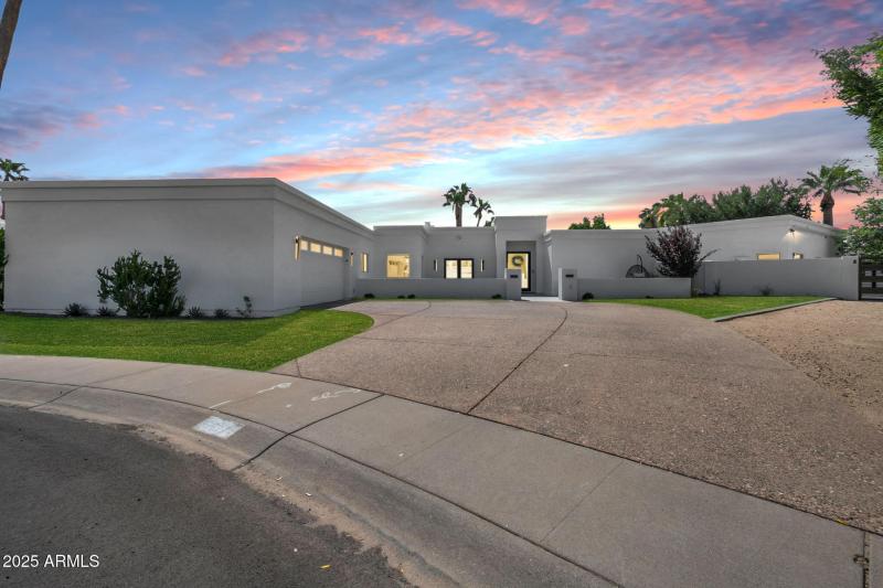 9027N82ndSt_WS-1_Dusk2