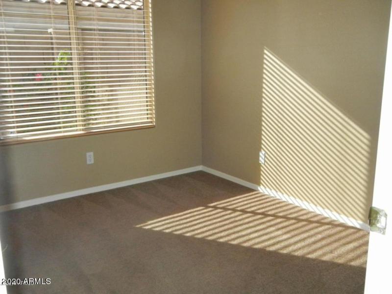 20161025225638284461000000-o