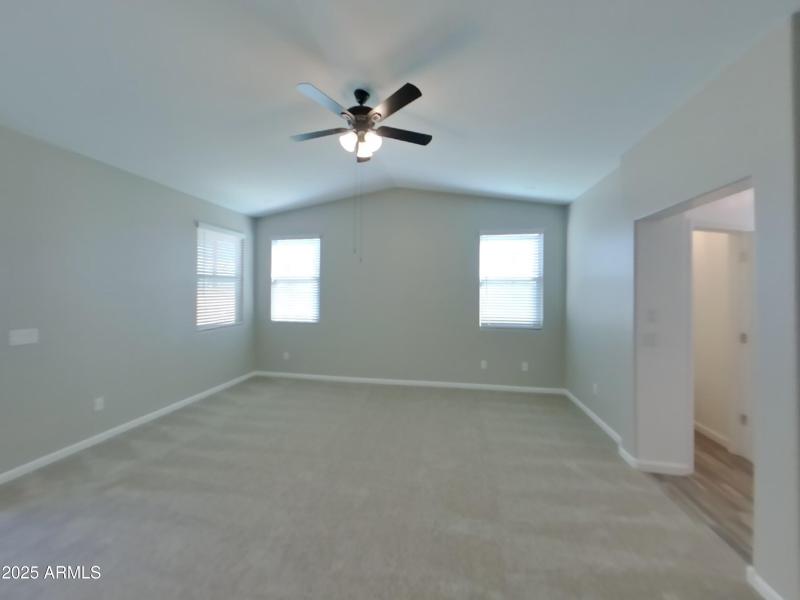 5_pc_oizuV3x7Eq_zeI8X6e3t1_layout_0