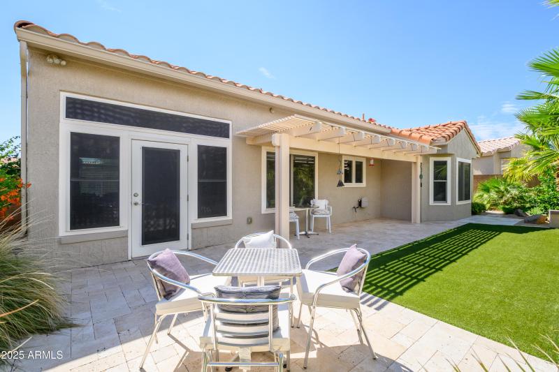 Outdoor Dining Under Pergola