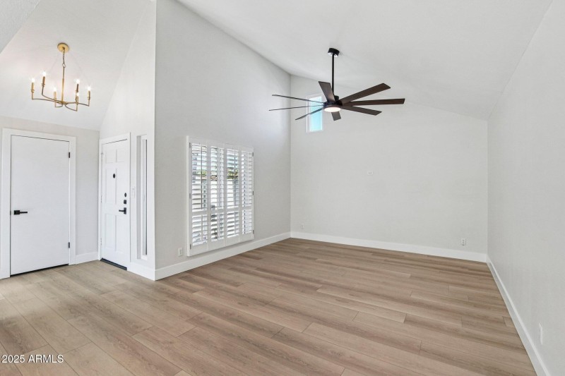 5-web-or-mls-N Majorca Way-1006-005