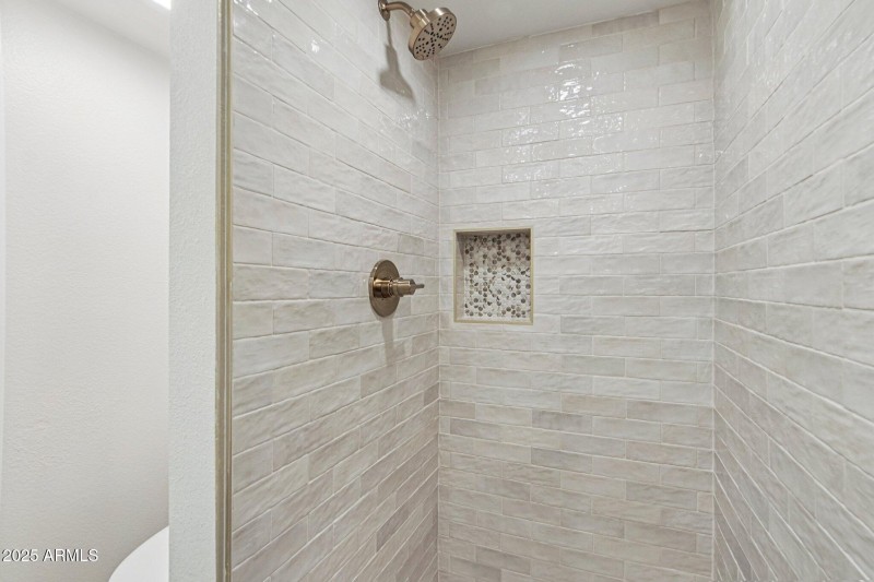 17-web-or-mls-N Majorca Way-1006-017