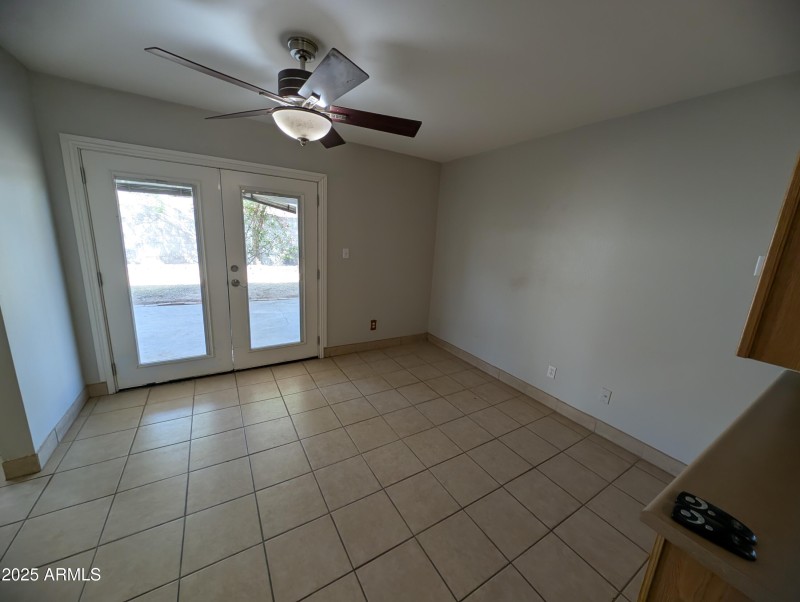 PXL_20250925_195457171