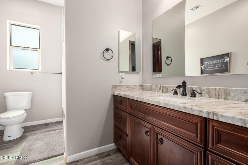 32 - Lone Mountain 17024