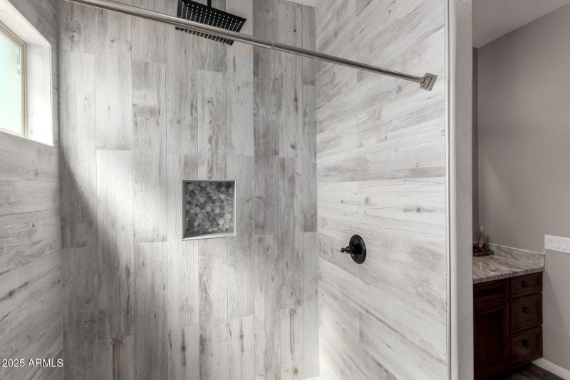 33 - Lone Mountain 17024