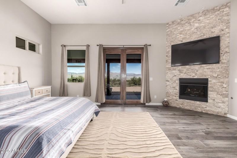 22 - Lone Mountain 17024