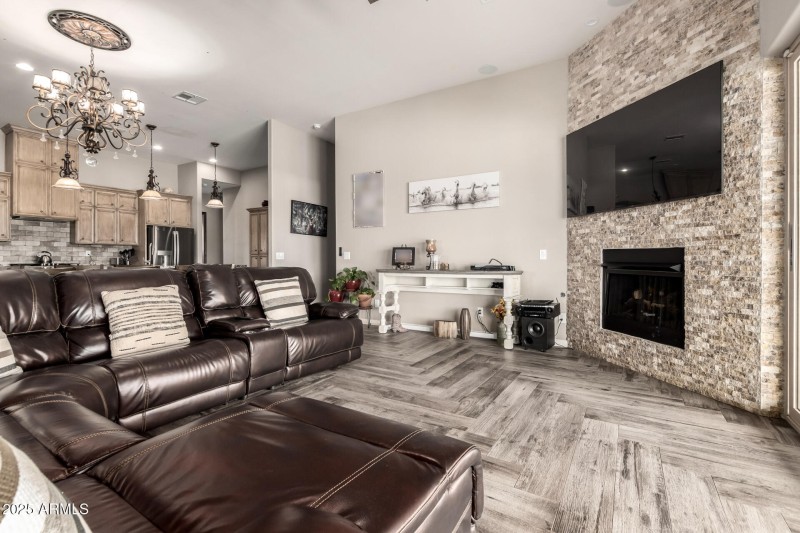 09 - Lone Mountain 17024