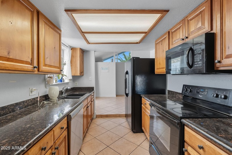 21-web-or-mls-Mercer-21