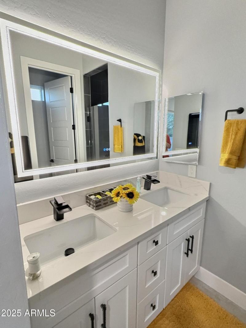 Master bath dual vanity