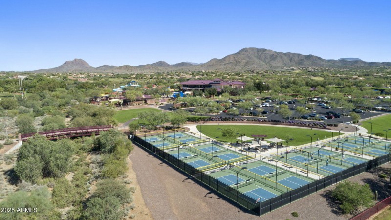 54-web-or-mls-43213-n-vista-hills-dr