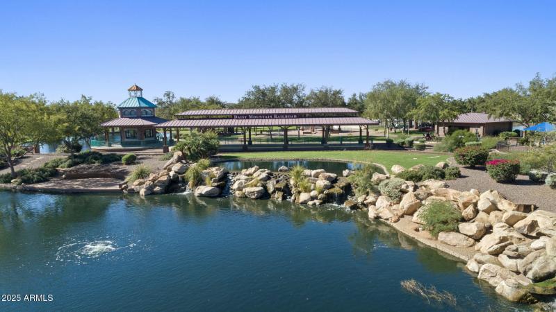 44-web-or-mls-43213-n-vista-hills-dr