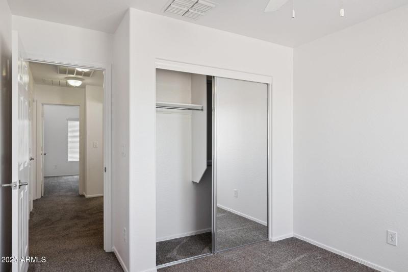 25-web-or-mls-43213-n-vista-hills-dr