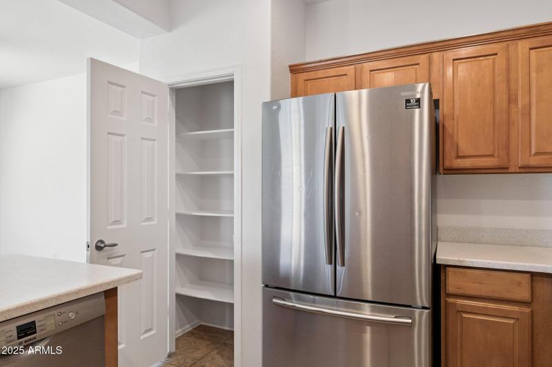 10-web-or-mls-43213-n-vista-hills-dr