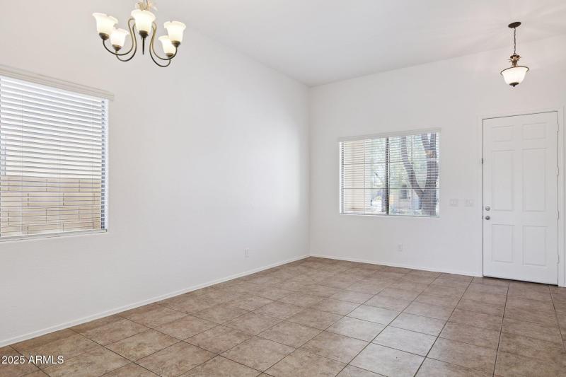 4-web-or-mls-43213-n-vista-hills-dr