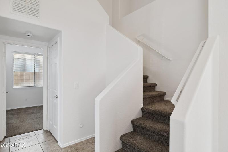 11-web-or-mls-43213-n-vista-hills-dr