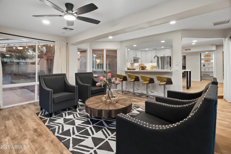 6504 W Corrine Dr (twilight)-26