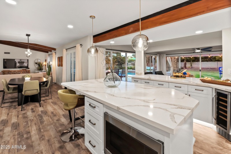 6504 W Corrine Dr (twilight)-29