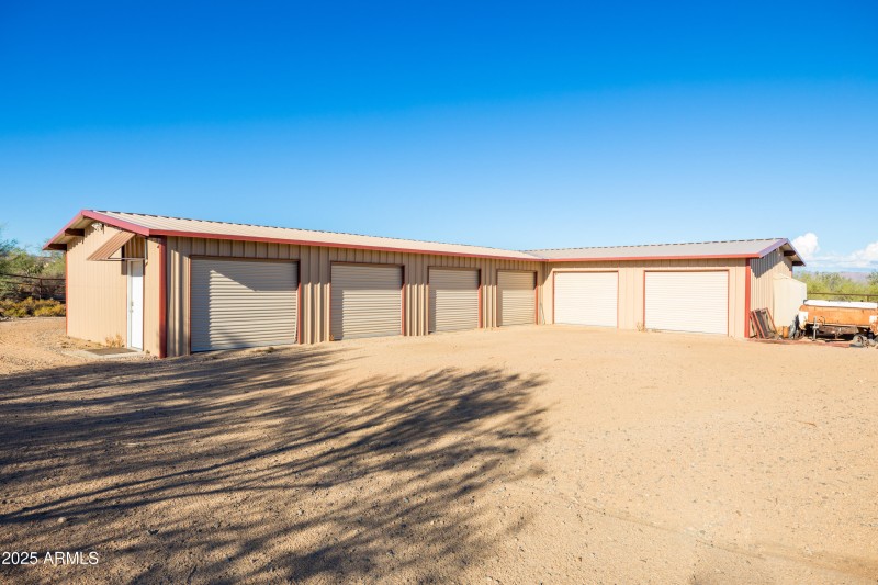 Detached 6 car Garage/Shop