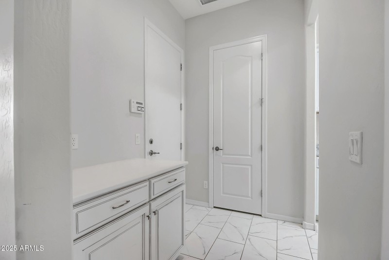 DROP ZONE OFF GARAGE