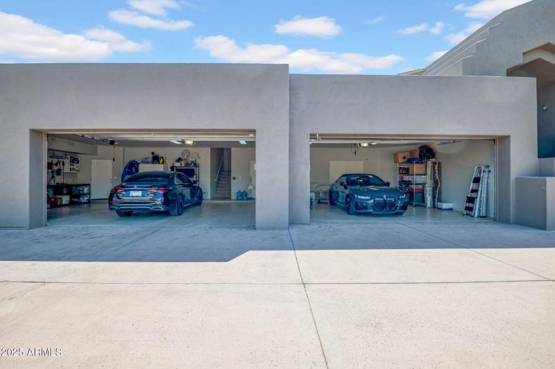 SPACIOUS 4-CAR GARAGE