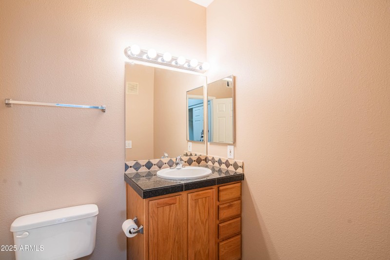 Primary Bath with Granite Counter