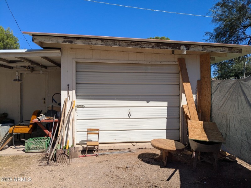 Detached Garage-Workshop