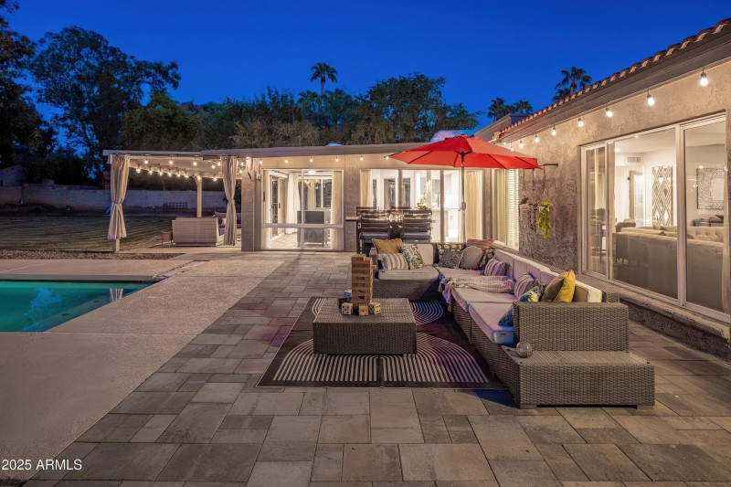 6504 W Corrine Dr (twilight)-52