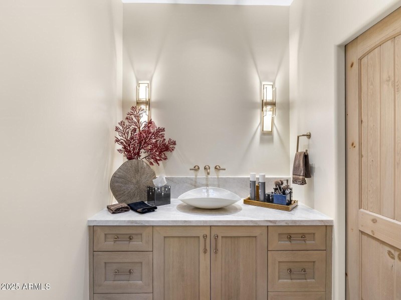 080_Bathroom Powder Room