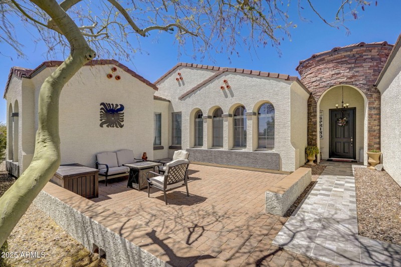 6-web-or-mls-W Durango St-004