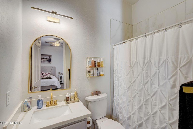 22-web-or-mls-W Durango St-020