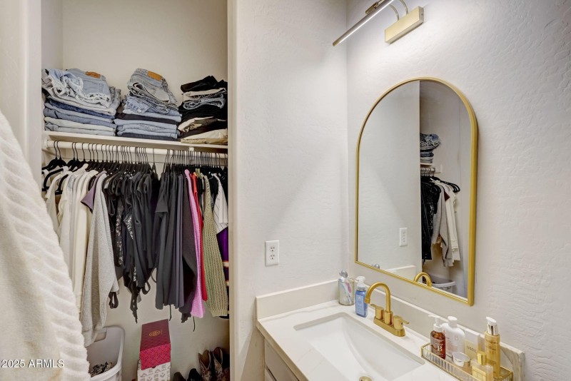 23-web-or-mls-W Durango St-021