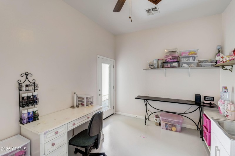 25-web-or-mls-W Durango St-023