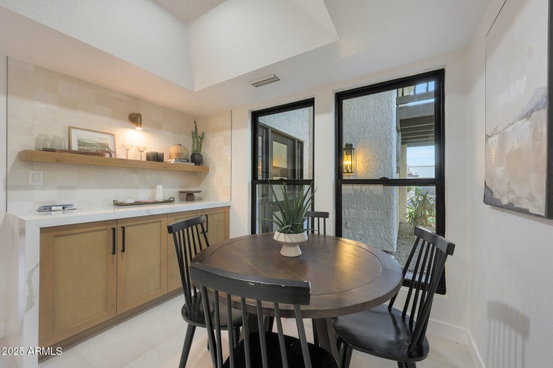 Breakfast area with custom bar