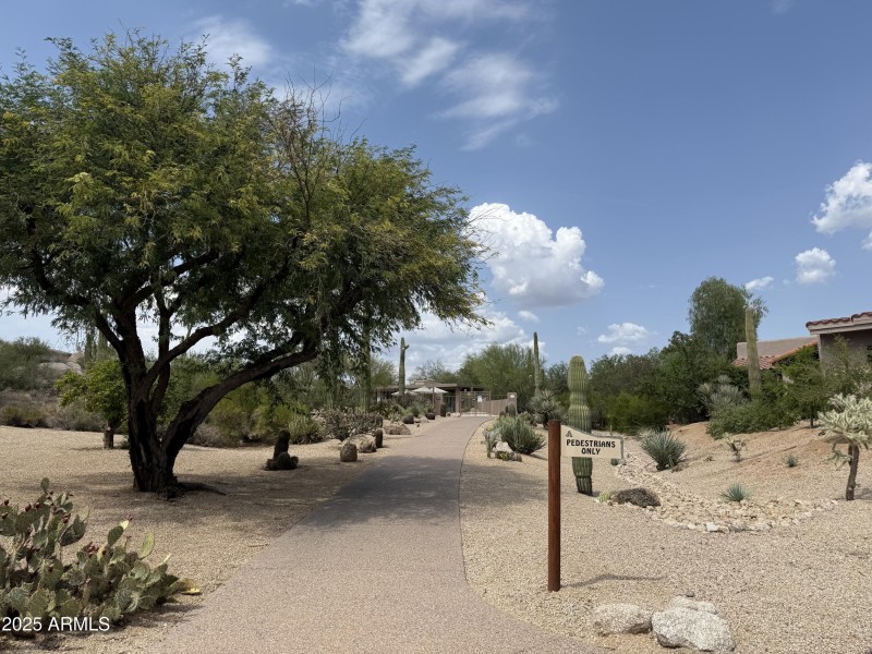 One Minute Walk to Community Pool