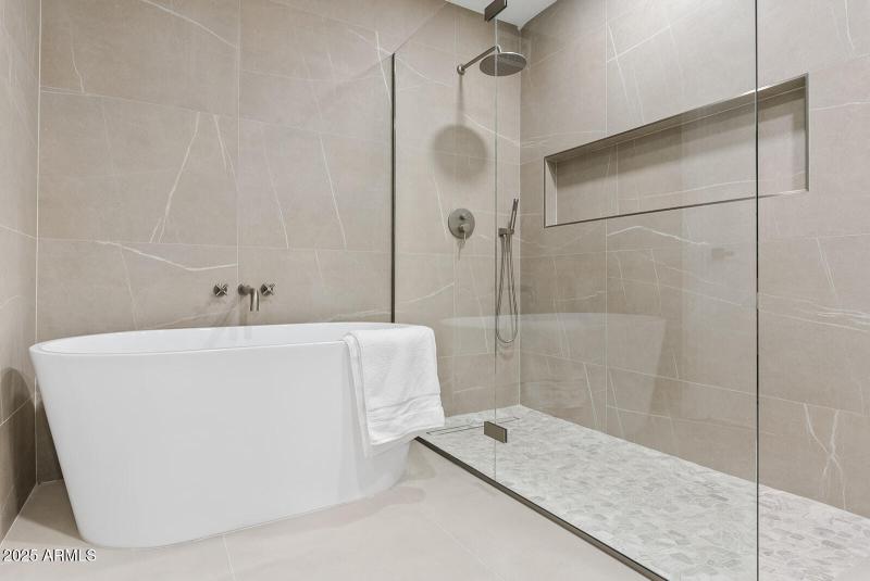 Luxurious Primary Bathroom