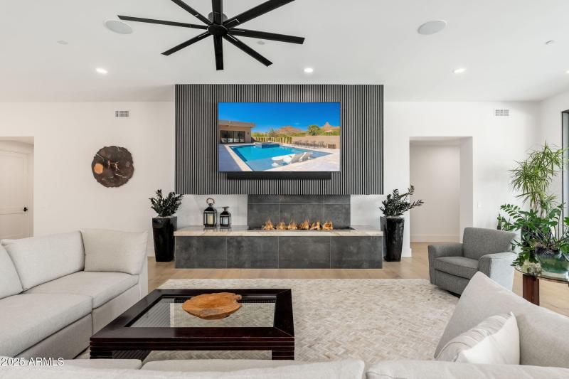 10160 E Saddle Horn Trl