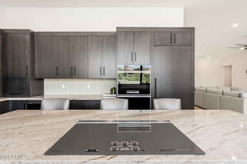 10160 E Saddle Horn Trl