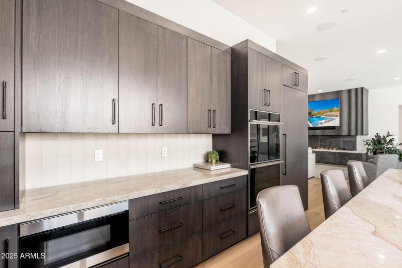 10160 E Saddle Horn Trl